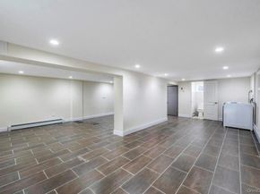 25 Virginia Avenue, Plainview NY 11803