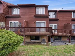 17 Knoll View, Ossining NY 10562