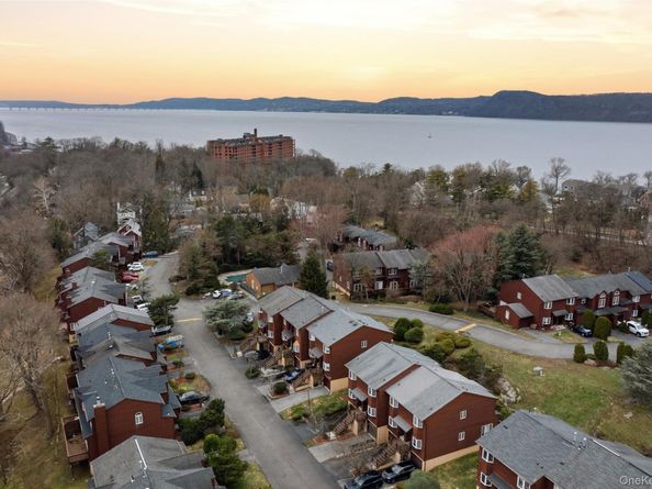 17 Knoll View, Ossining NY 10562