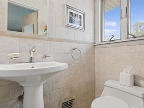49 Saratoga Drive, Jericho NY 11753