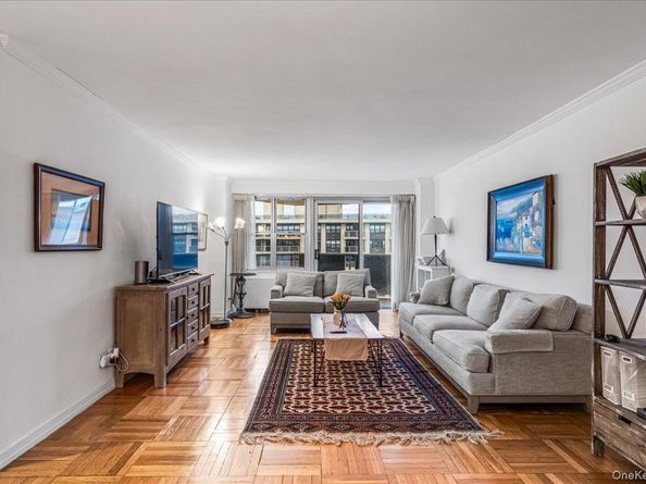 17-85 215th Street 16H, Bayside NY 11360