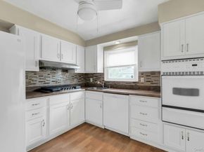 130 Matthews Road, Oakdale NY 11769