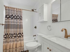 130 Matthews Road, Oakdale NY 11769