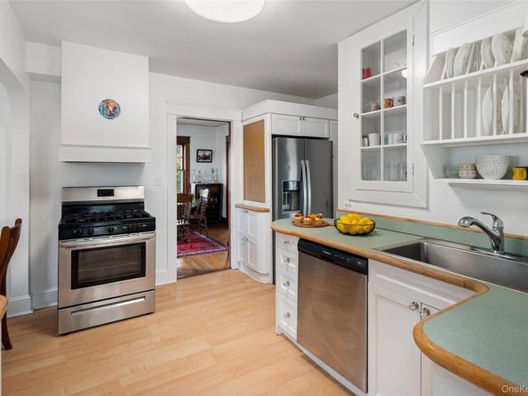 10 Mohegan Road, Ossining NY 10562
