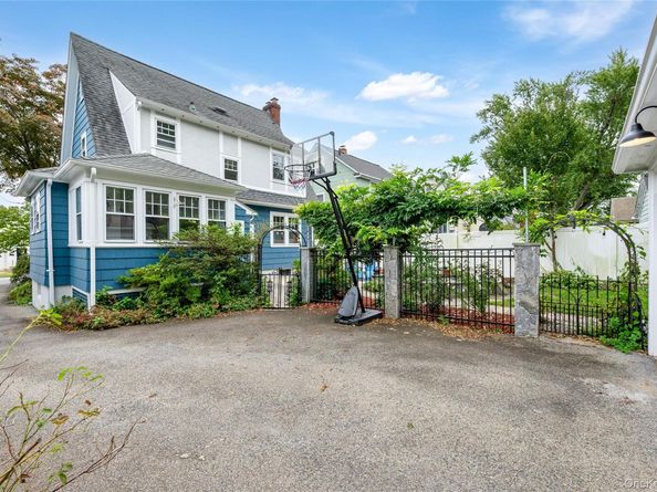 10 Mohegan Road, Ossining NY 10562