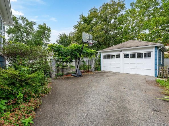 10 Mohegan Road, Ossining NY 10562