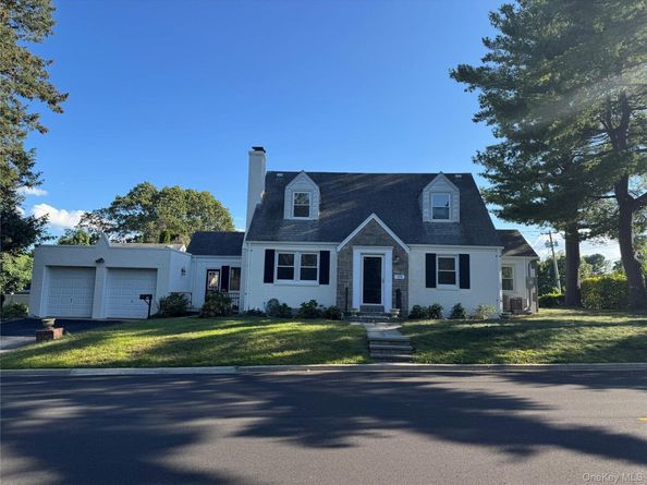 175 North Street, Locust Valley NY 11560