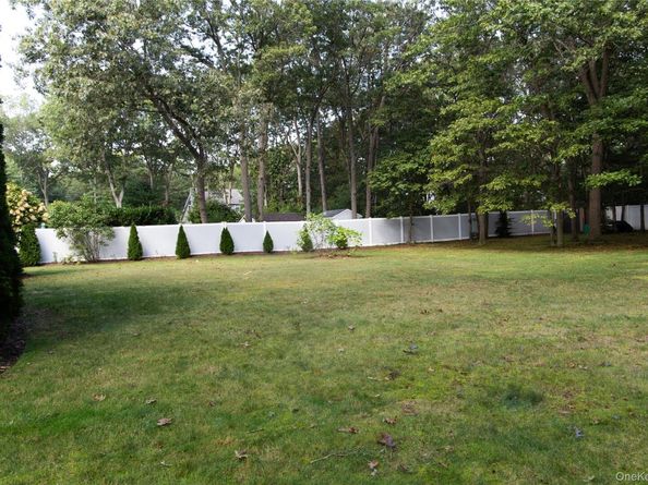 7 Tallmadge Trail, Miller Place NY 11764