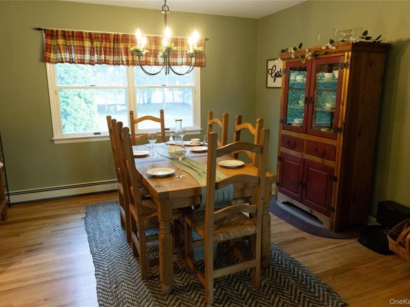 7 Tallmadge Trail, Miller Place NY 11764