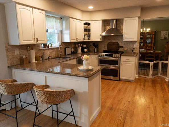 7 Tallmadge Trail, Miller Place NY 11764