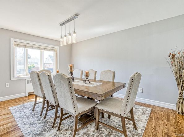 210 11th Street, West Babylon NY 11704