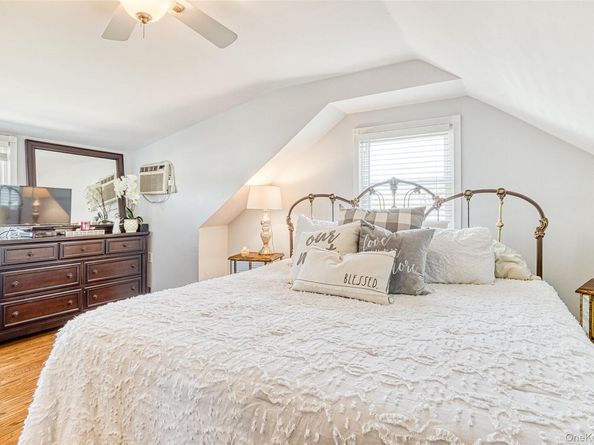 210 11th Street, West Babylon NY 11704