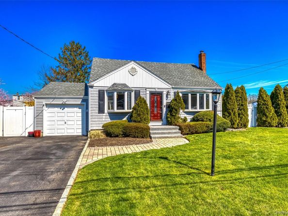 210 11th Street, West Babylon NY 11704