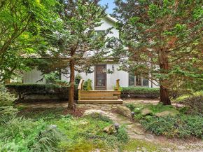 4528 Noyac Road, Sag Harbor NY 11963