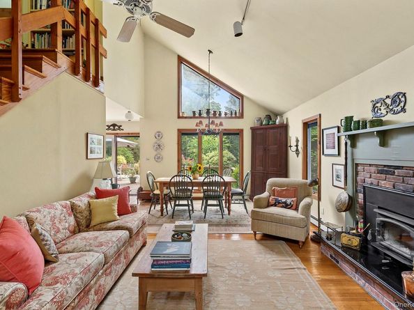 4528 Noyac Road, Sag Harbor NY 11963