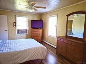 31 Champlain Street, Ronkonkoma NY 11779