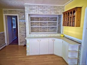 31 Champlain Street, Ronkonkoma NY 11779