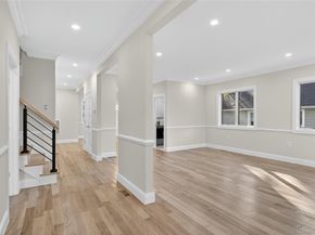 80 Clapham Avenue, Manhasset NY 11030