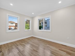 80 Clapham Avenue, Manhasset NY 11030