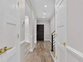 80 Clapham Avenue, Manhasset NY 11030