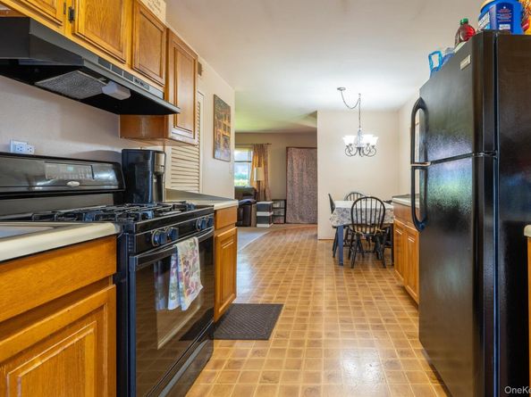 72 Gauguin Court Gauguin Court 72, Middle Island NY 11953