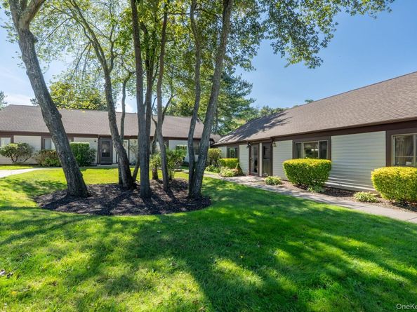 72 Gauguin Court Gauguin Court 72, Middle Island NY 11953