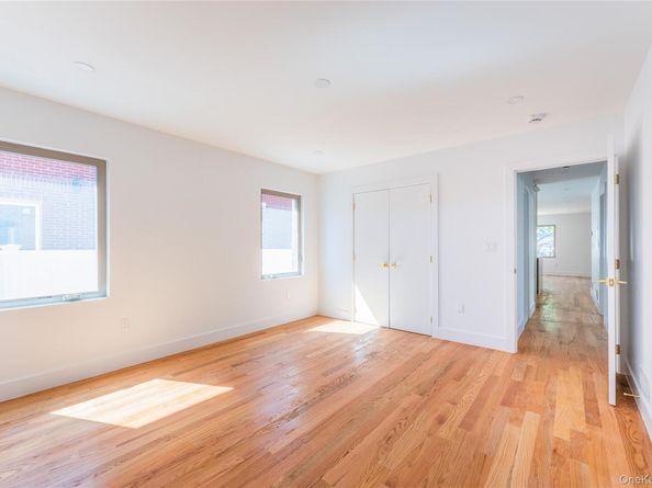 6431 138th Street, Flushing NY 11367