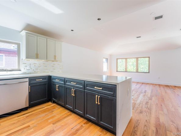 6431 138th Street, Flushing NY 11367