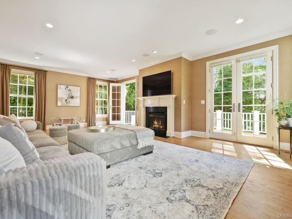 8 Horseguard Lane, Scarsdale NY 10583