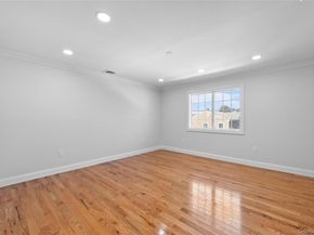 450 Morea Street, Oceanside NY 11572