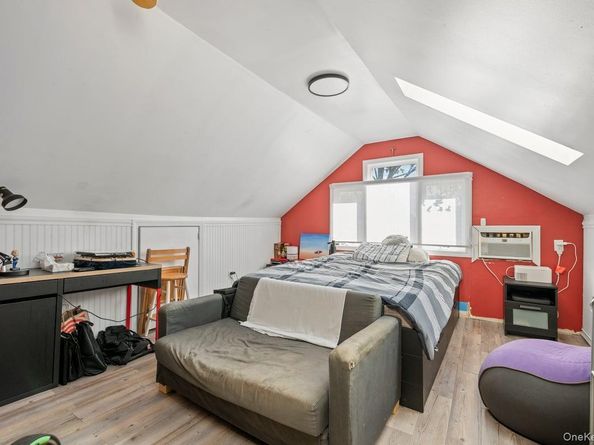 34 21st Street, Jericho NY 11753