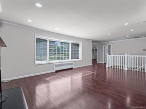 31 Annette Drive, Port Washington NY 11050