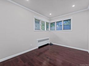 31 Annette Drive, Port Washington NY 11050