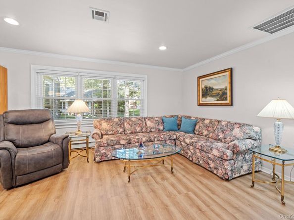 46 Trent Court C, Ridge NY 11961