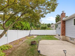 39 Wellington Avenue, Deer Park NY 11729