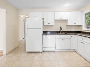 39 Wellington Avenue, Deer Park NY 11729