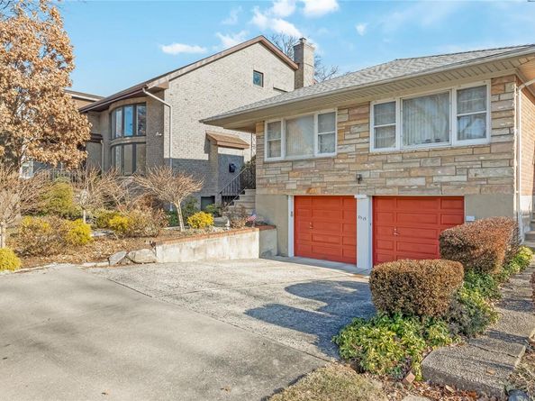 85-19 212th Street, Hollis Hills NY 11427