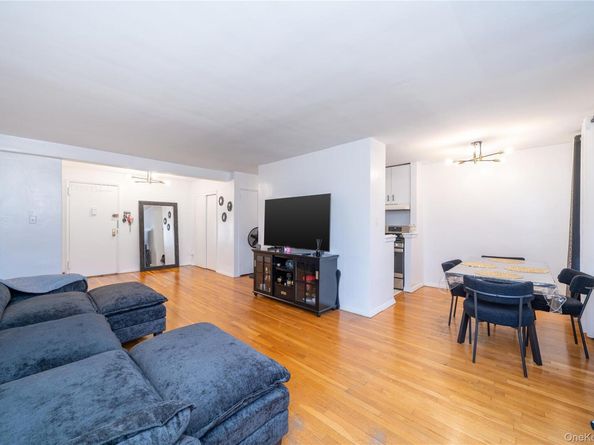 5775 Mosholu Avenue 3A, Bronx NY 10471