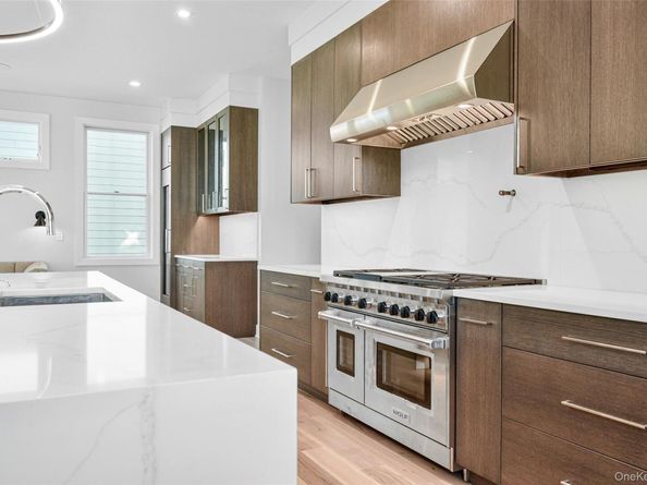 65 Myrtle Boulevard, Larchmont NY 10538