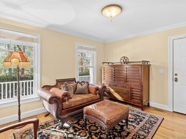 8 East Ridge Court, Westhampton NY 11977