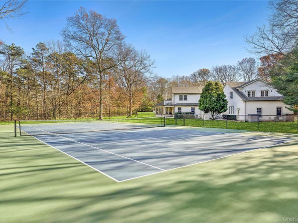 8 East Ridge Court, Westhampton NY 11977