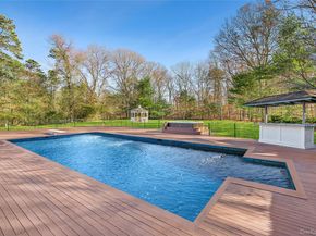 8 East Ridge Court, Westhampton NY 11977