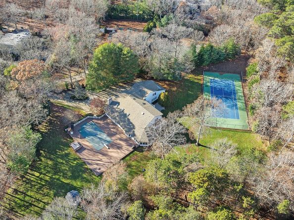 8 East Ridge Court, Westhampton NY 11977