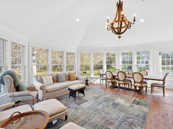 8 East Ridge Court, Westhampton NY 11977