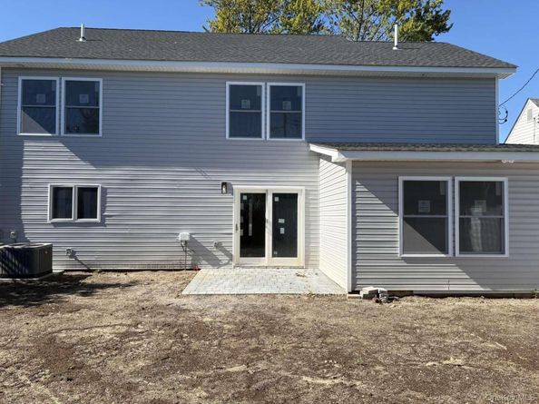 25 Furrow Lane, Levittown NY 11756