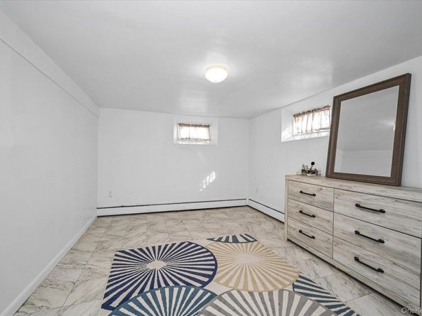 16 E Chestnut Street, Central Islip NY 11722