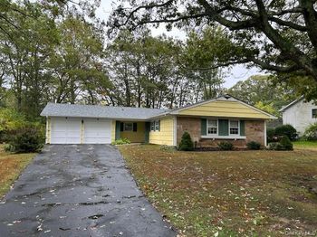 11 Westmoylan Lane