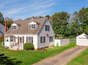28 (aka 710) Sound Road, Greenport NY 11944