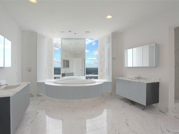 1 Renaissance Square PH40C, White Plains NY 10601