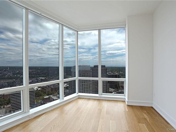 1 Renaissance Square PH40C, White Plains NY 10601